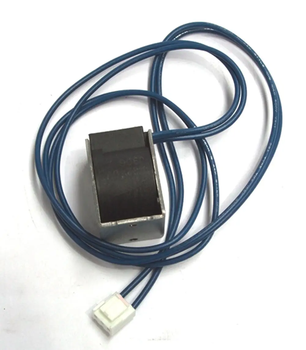Daikin Magnetventil Spule mit zwei blauen Kabeln und einem weißen Stecker, zur Verwendung in Heiz- oder Kühlsystemen.